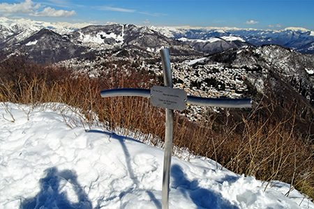 Alla piccola croce di cima Podona (1228 m) e alla grande croce dell’anticima (1183 m) da Salmezza l’8 marzo 2018 -  FOTOGALLERY